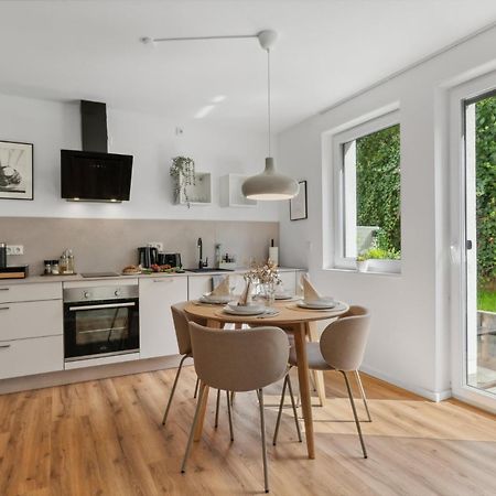 Zwei Apartments Fuer Bis Zu 8 Personen Zentral, Modern, Mit Terrasse & Balkon Білефельд Екстер'єр фото