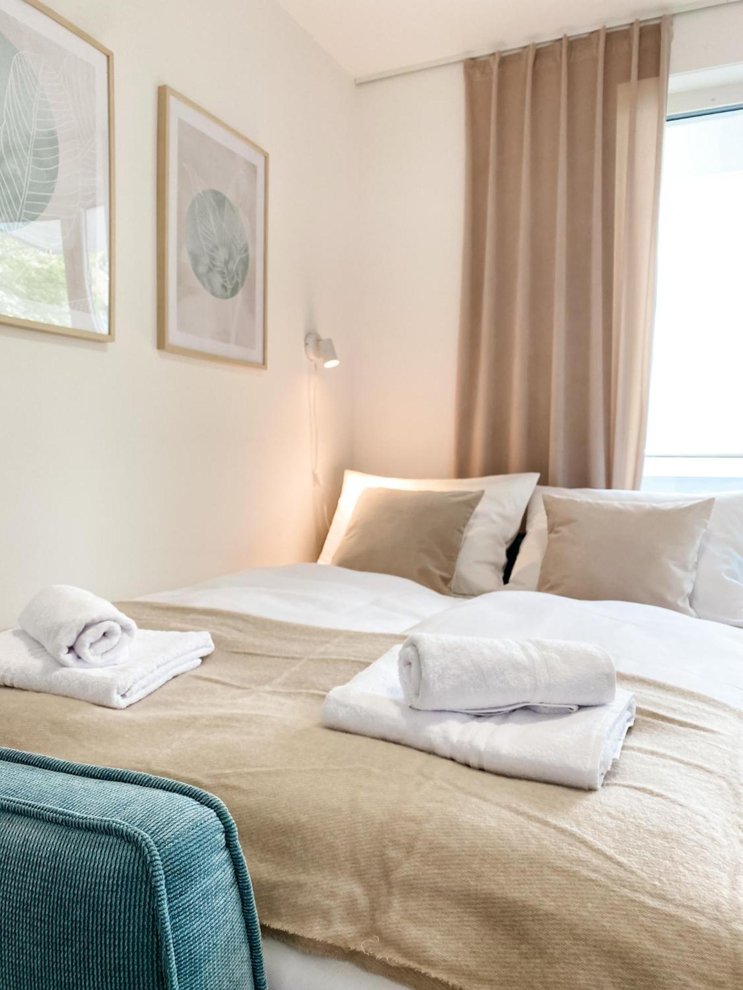 Zwei Apartments Fuer Bis Zu 8 Personen Zentral, Modern, Mit Terrasse & Balkon Білефельд Екстер'єр фото