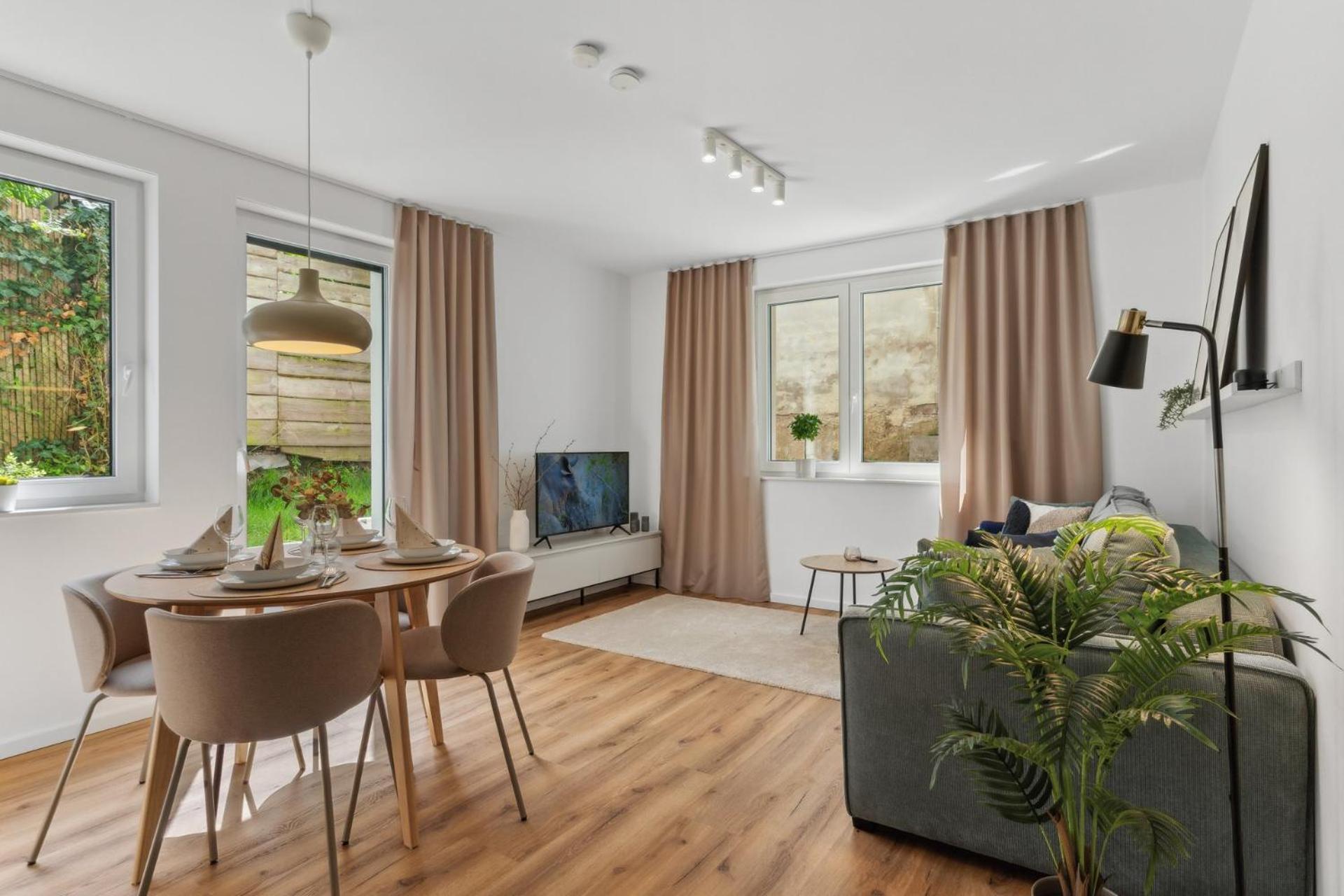 Zwei Apartments Fuer Bis Zu 8 Personen Zentral, Modern, Mit Terrasse & Balkon Білефельд Екстер'єр фото