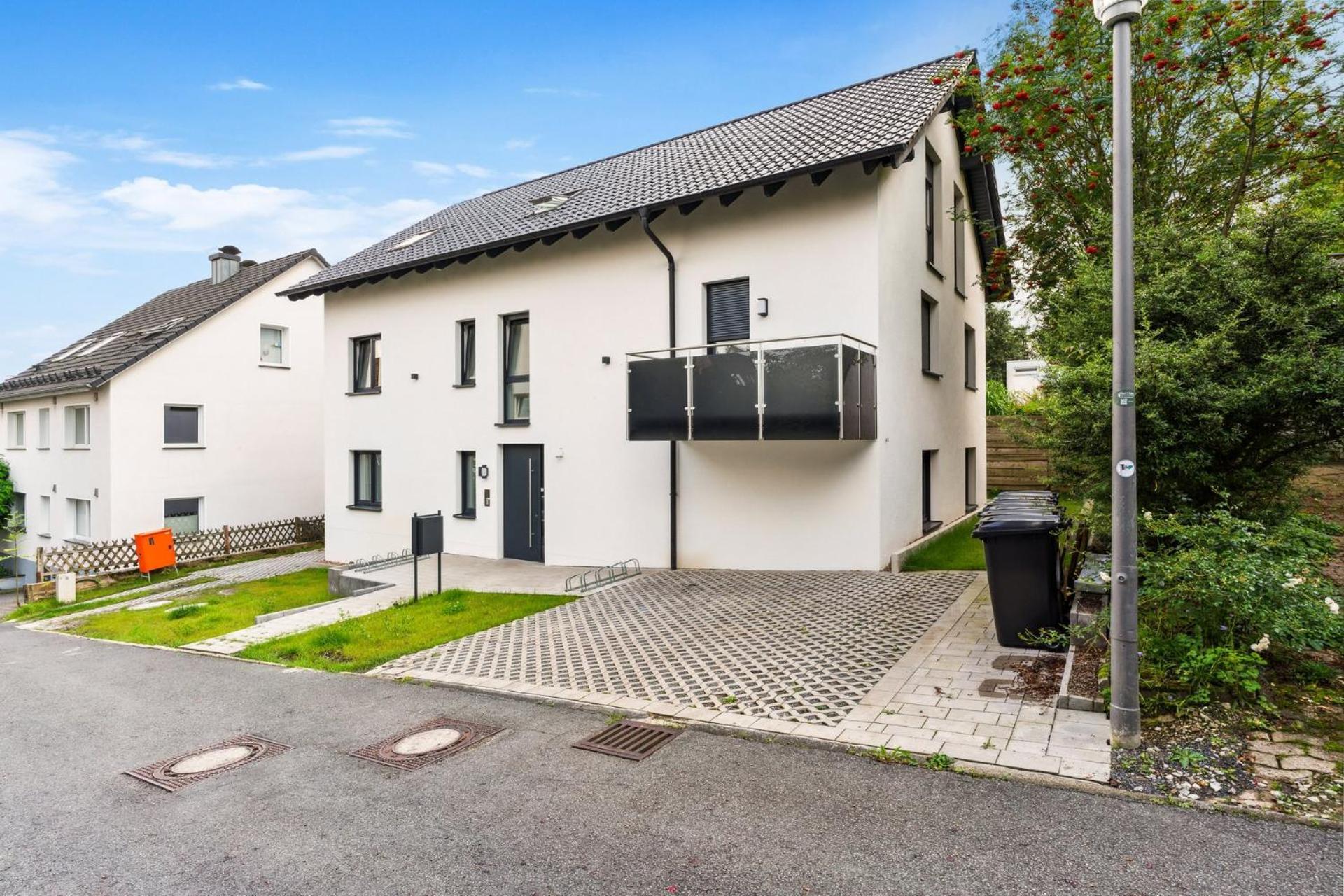 Zwei Apartments Fuer Bis Zu 8 Personen Zentral, Modern, Mit Terrasse & Balkon Білефельд Екстер'єр фото