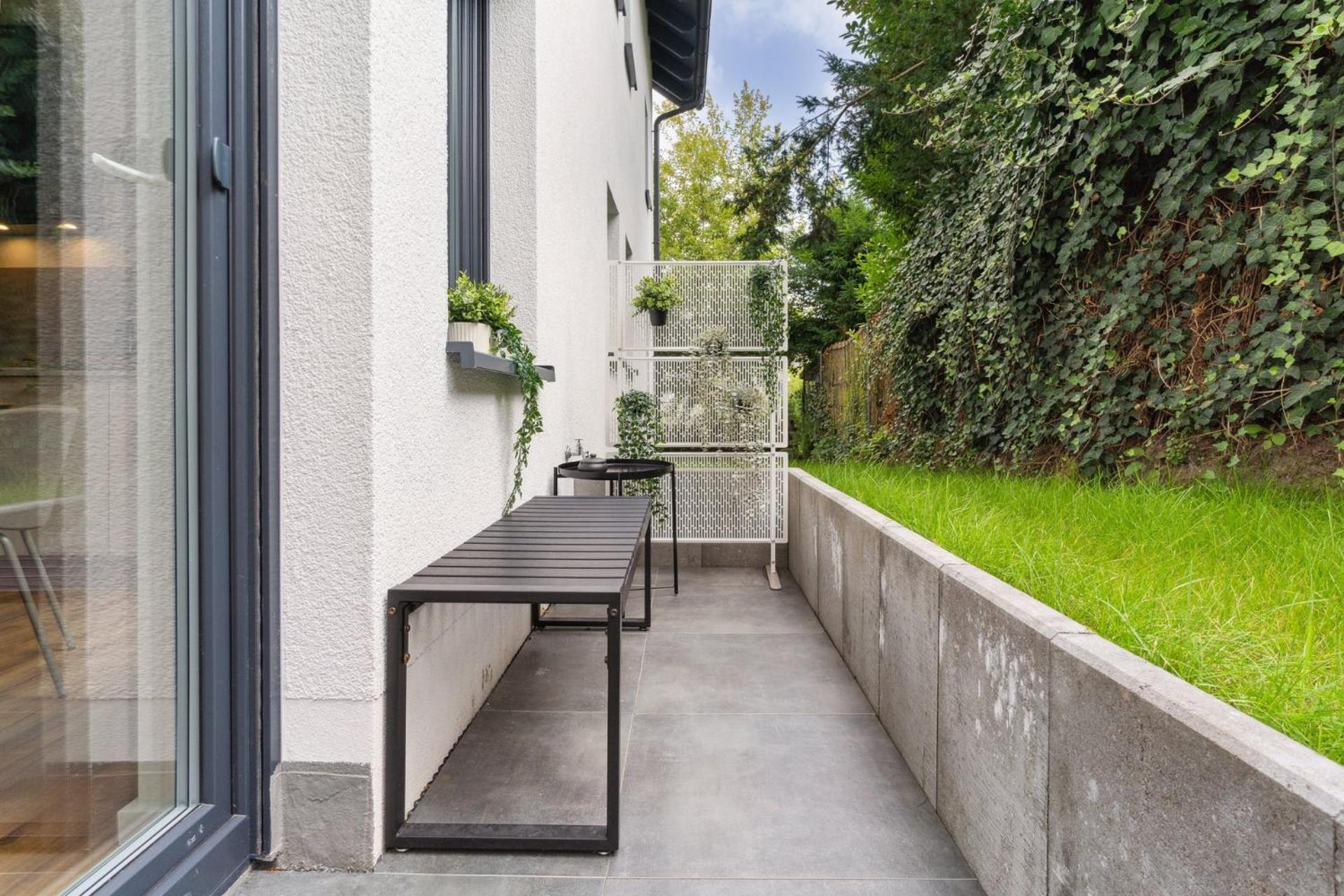 Zwei Apartments Fuer Bis Zu 8 Personen Zentral, Modern, Mit Terrasse & Balkon Білефельд Екстер'єр фото